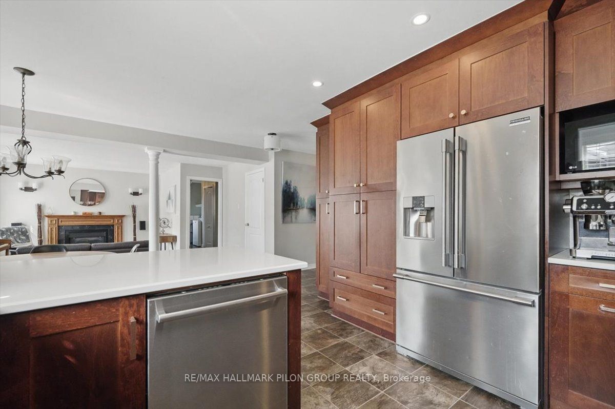 10 Maybrook Place