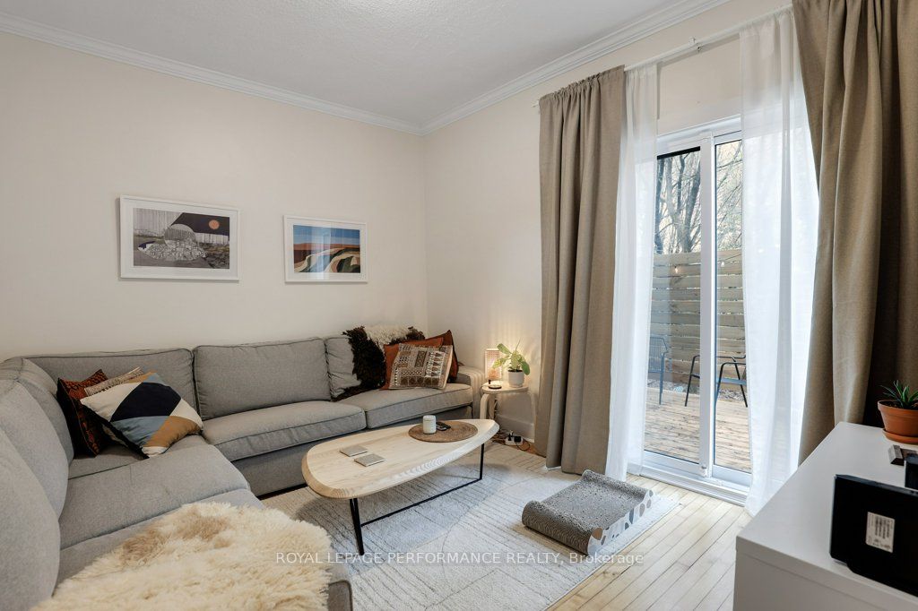 327 Crichton Street, NewEdinburghLindenlea, ON K1M 1W3