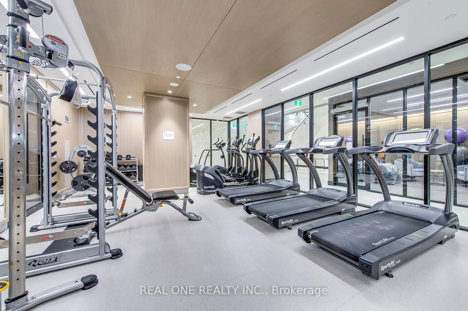 2 Bedrooms Condo at 1 Edgewater, Toronto For sale