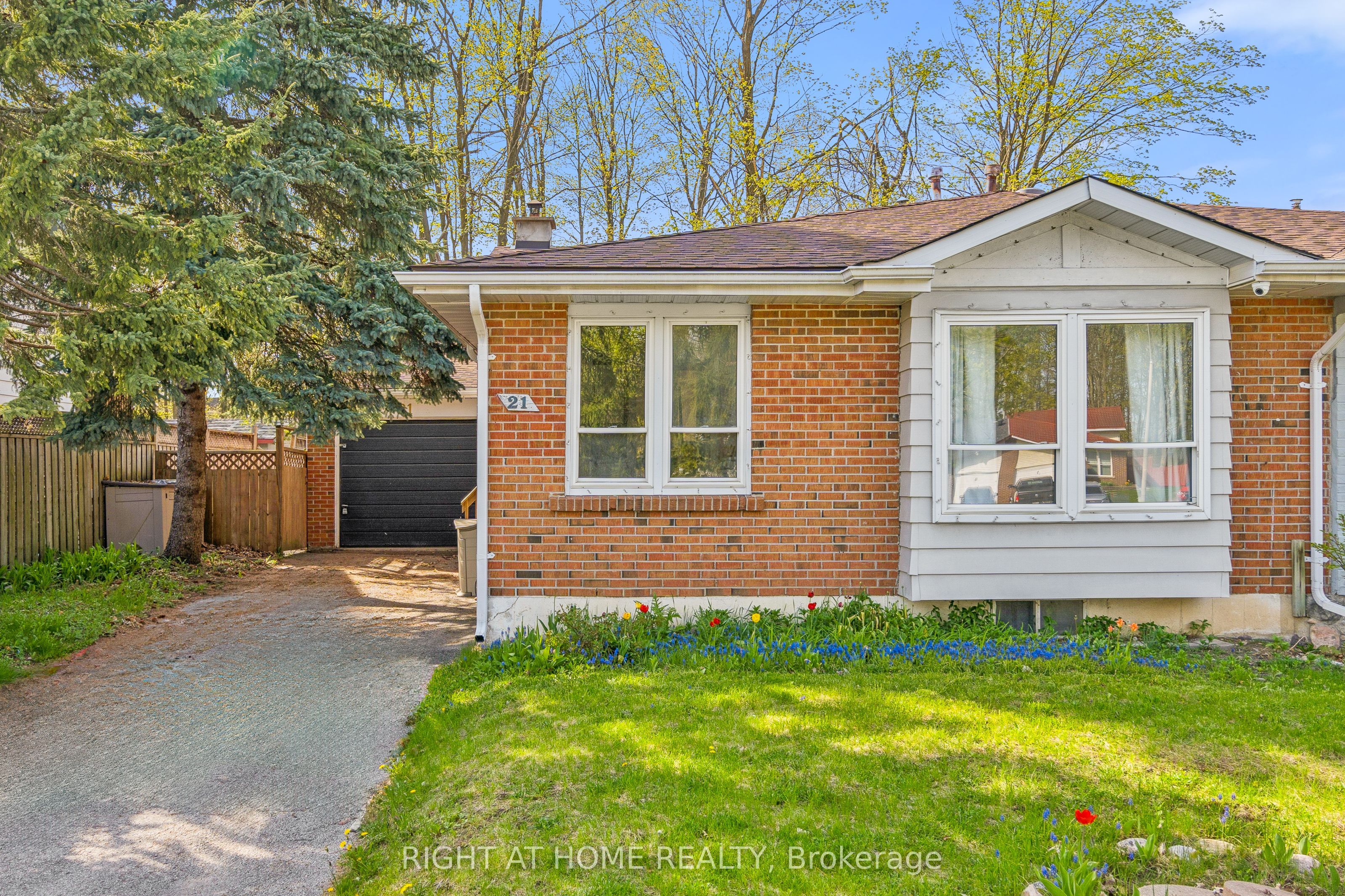 21 Ashdale Court
