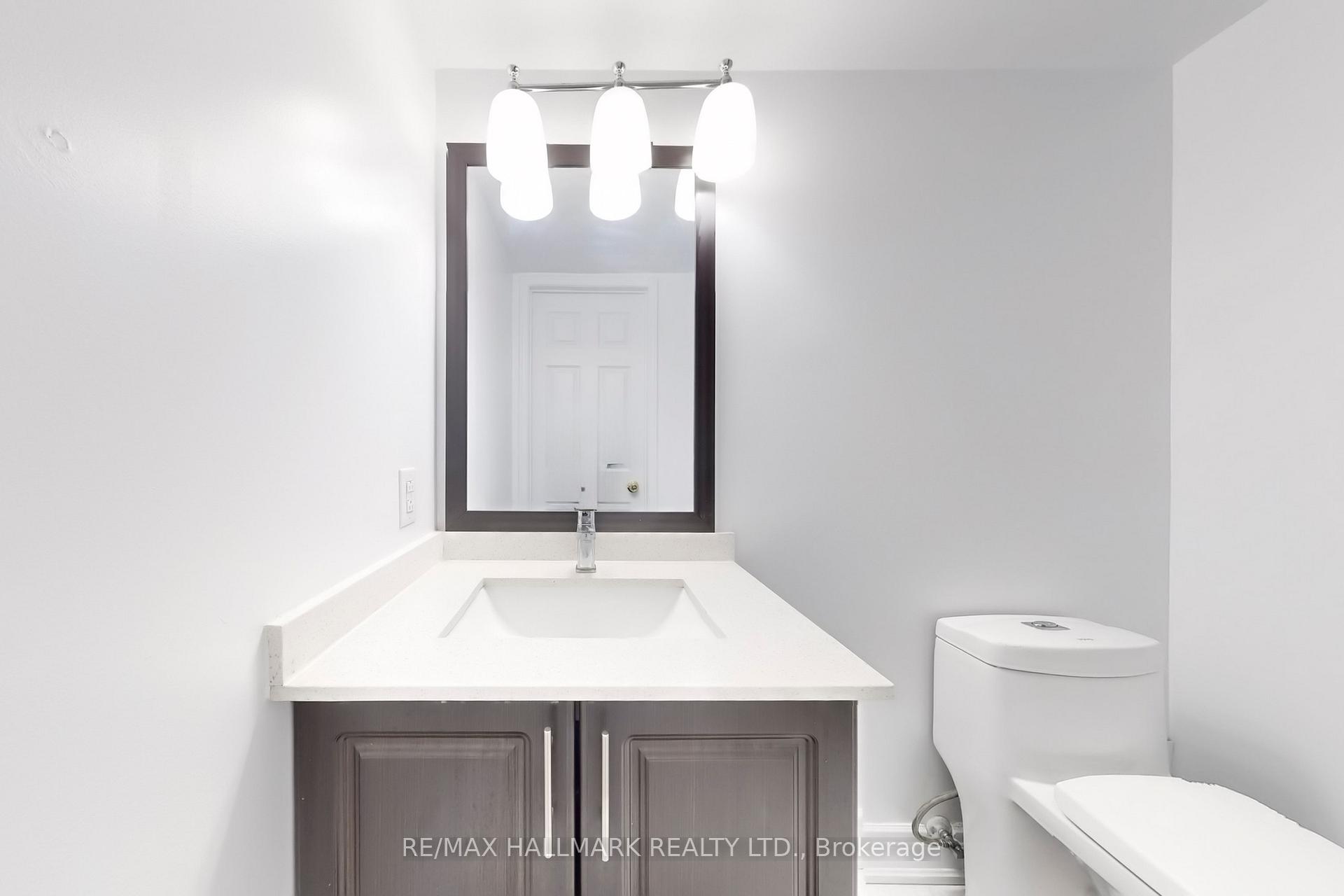 3 Bedrooms Condo at 83 Mondeo,  Toronto For sale