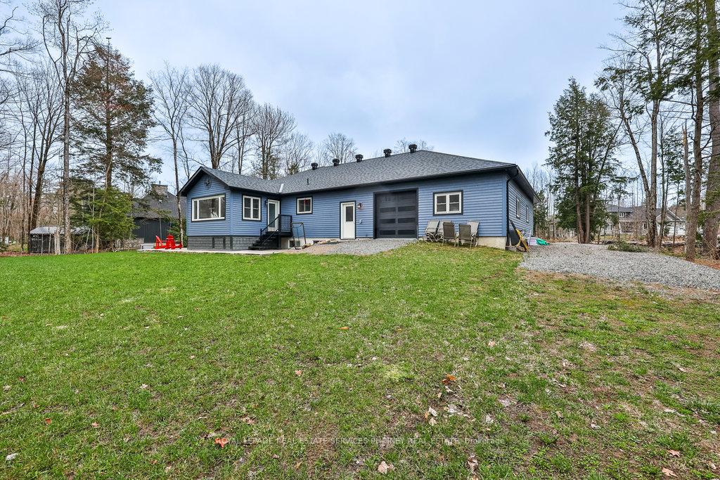 1068 Xavier Street, Gravenhurst, ON P0E 1G0