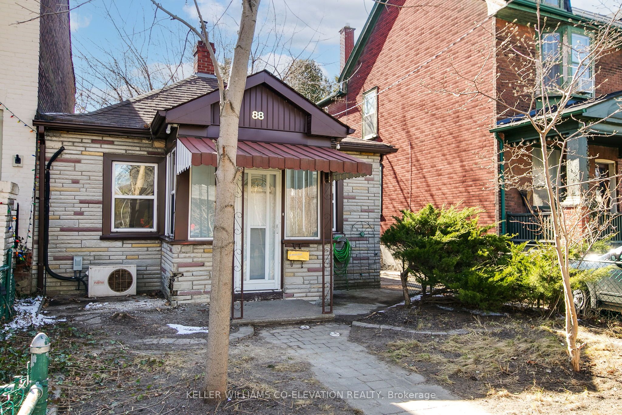 88 Redwood Avenue