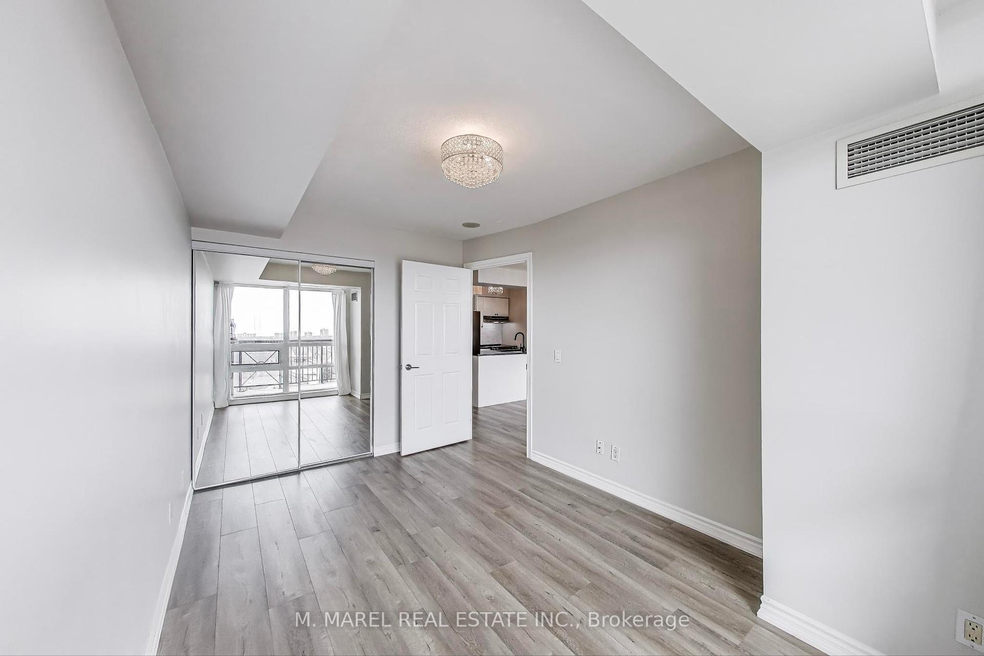 1 Bedroom Condo at 2365 Central Park,  Oakville For sale