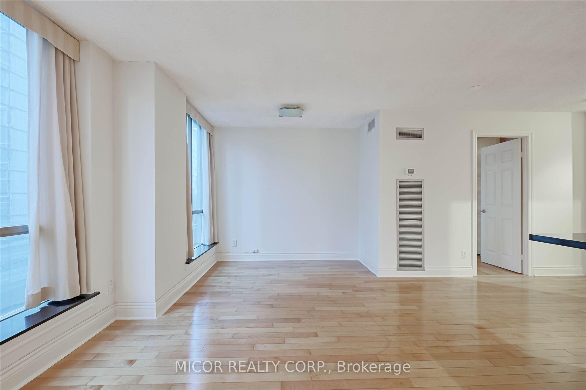 1 Bedroom Condo at 40 Scollard, Toronto For sale