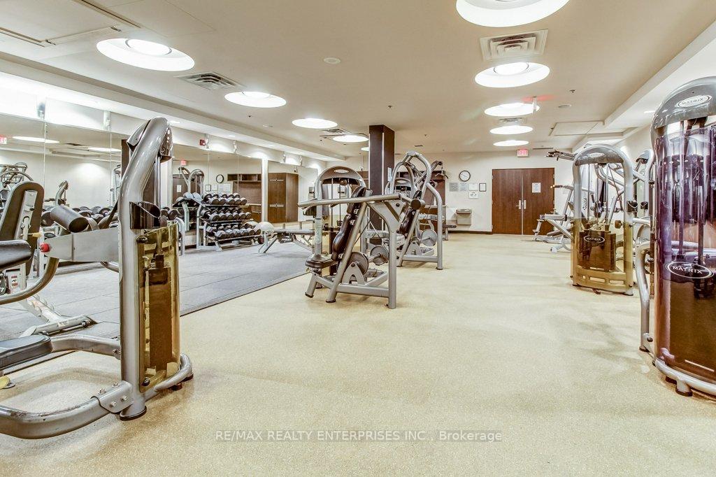 2 Bedrooms Condo at 80 Absolute, Mississauga For sale