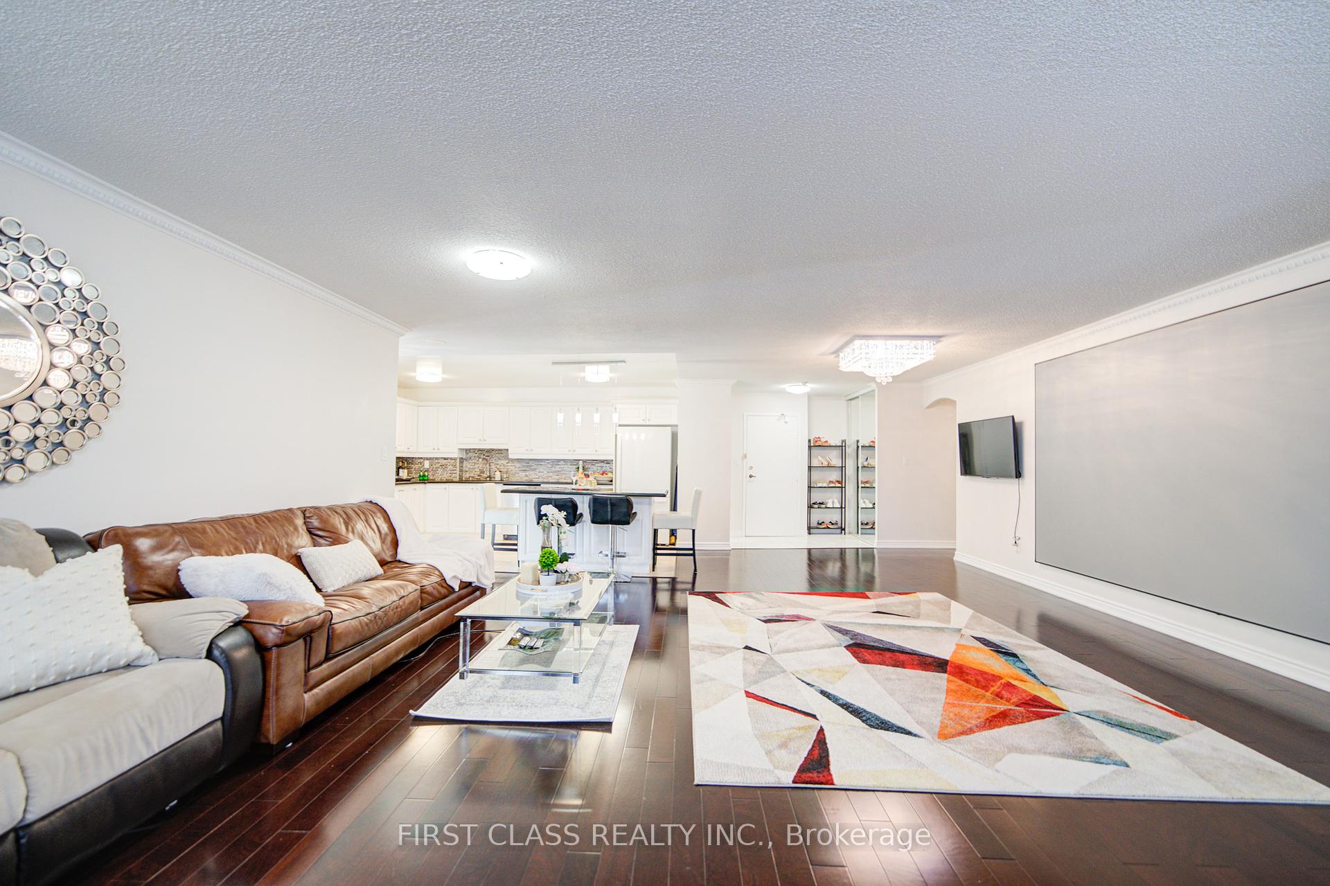 3 Bedrooms Condo at 25 Bamburgh, Toronto For sale