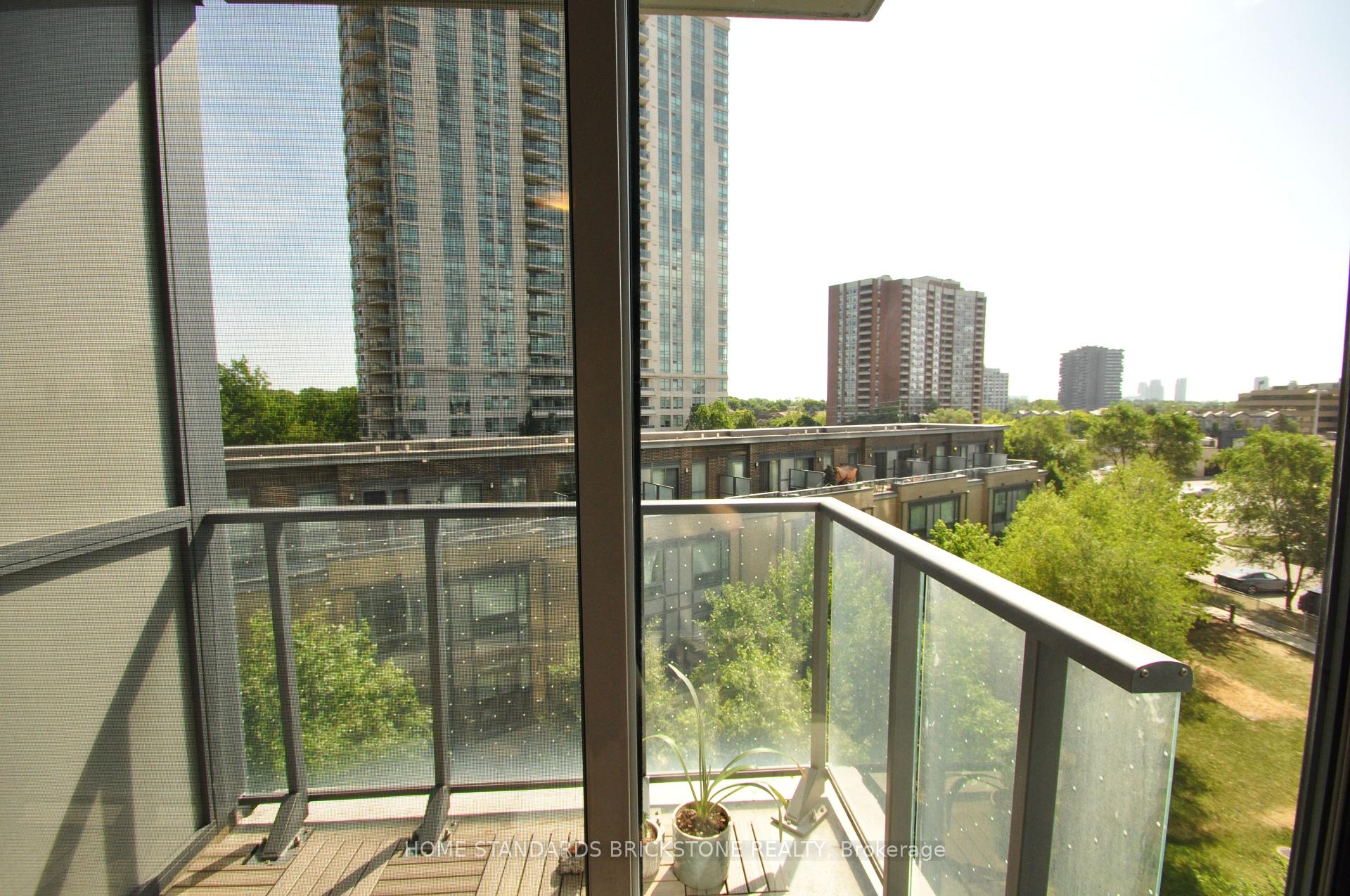 2 Bedrooms Condo at 195 Bonis, Toronto For sale