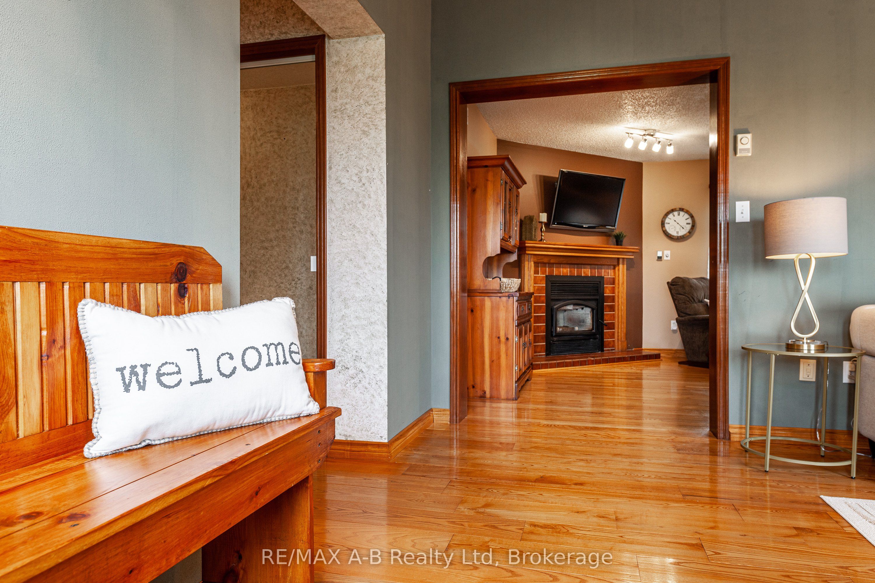 3698 Perth Rd 113, Perth South, ON N5A 6S3