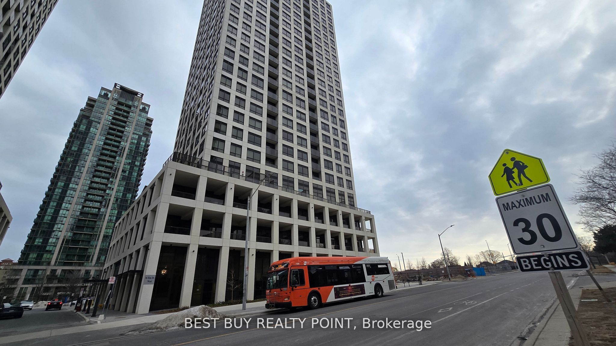36 Elm Drive W, #201