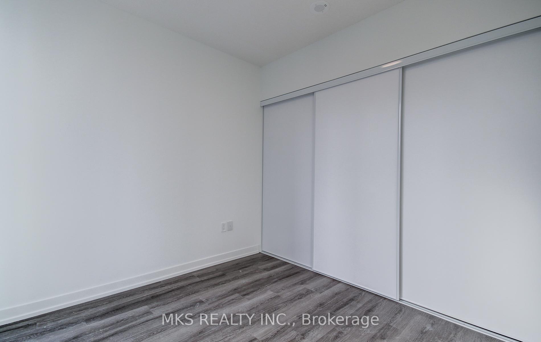 3 Bedrooms Condo at 138 Downes,  Toronto For sale
