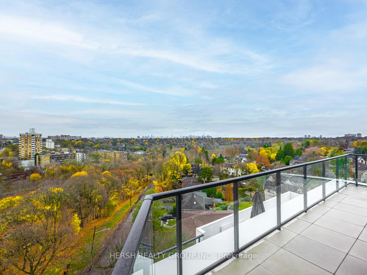 2 Bedrooms Condo at 160 Kingsway,  Toronto For sale