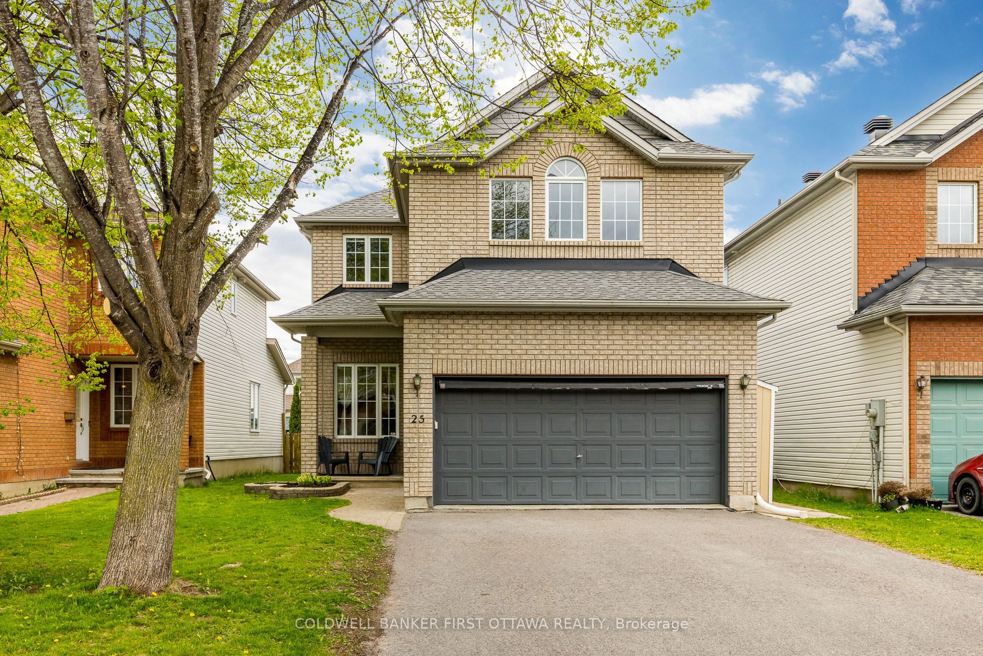 25 NAIRN Street, Kanata, ON K2V 1B6