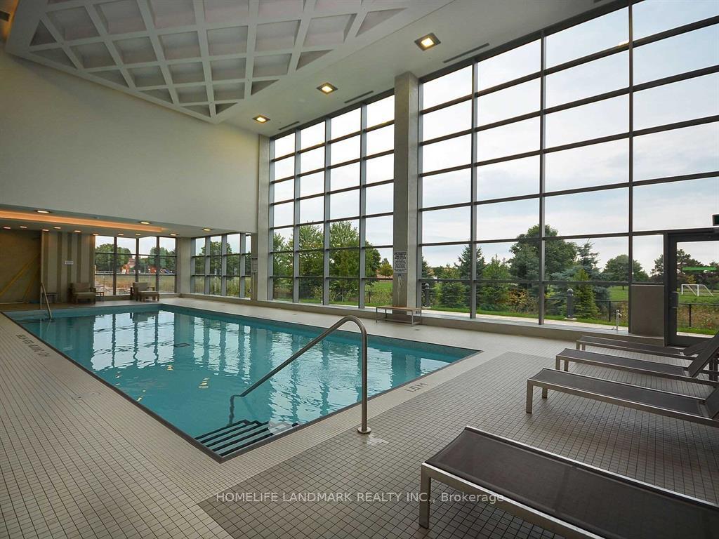3 Bedrooms Condo at 4677 Glen Erin, Mississauga For sale