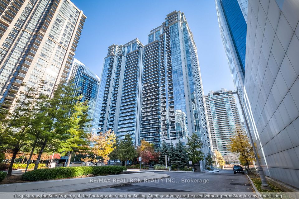 4968 Yonge