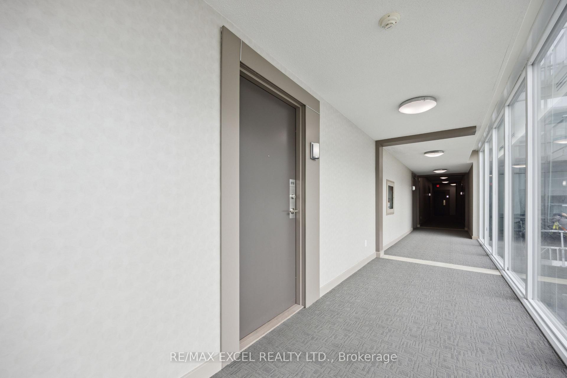 2 Bedrooms Condo at 90 Stadium, Toronto For sale