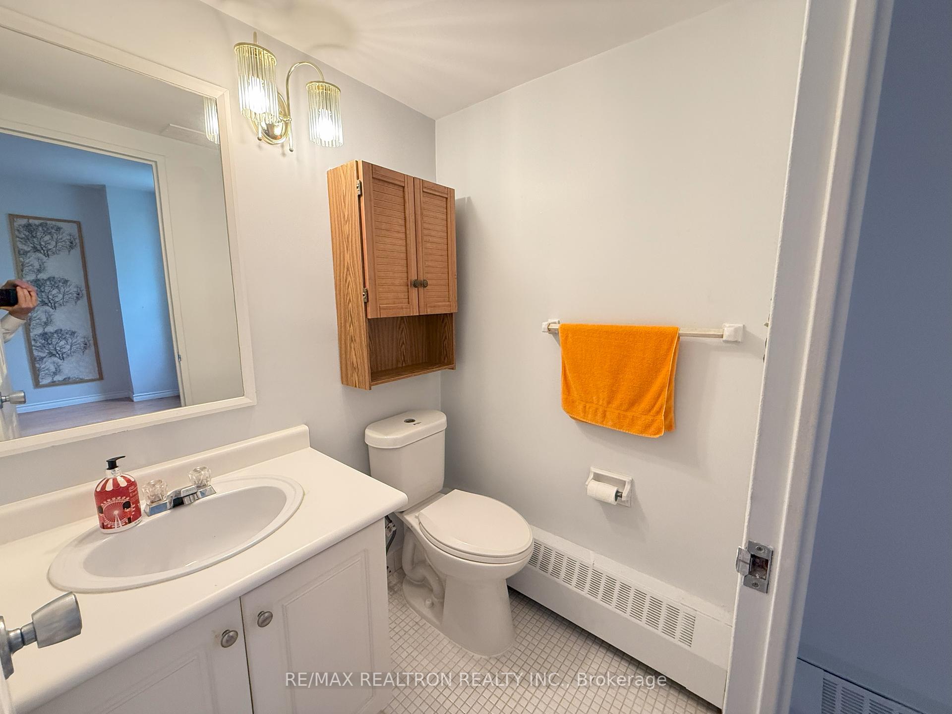 3 Bedrooms Condo at 1 Four Winds, Toronto For sale