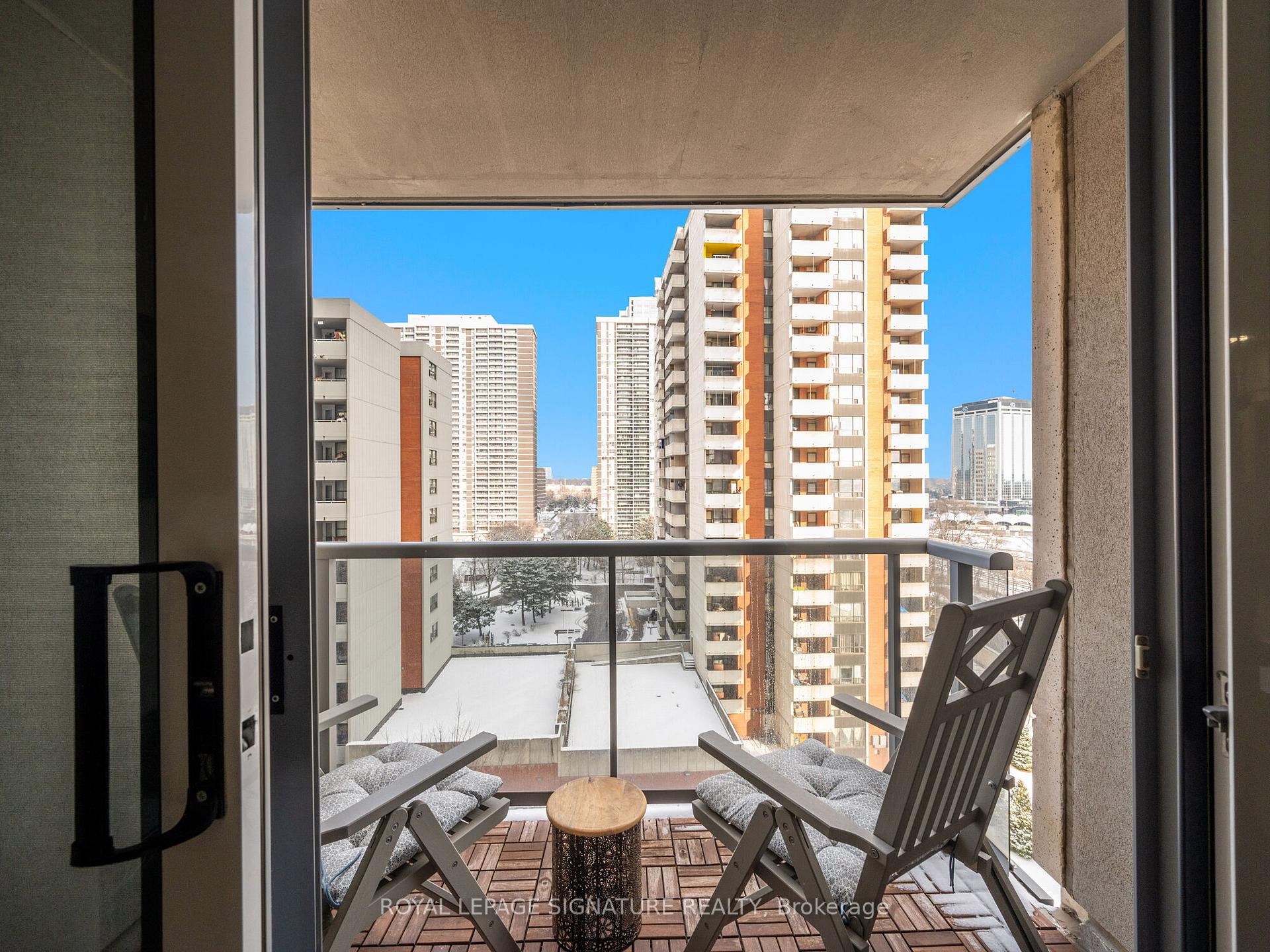 1 Bedroom Condo at 5 Michael Power, Toronto For sale