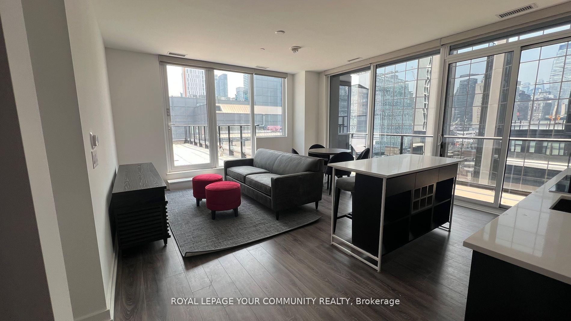 3 Bedrooms Condo at 20 Edward, Toronto For sale