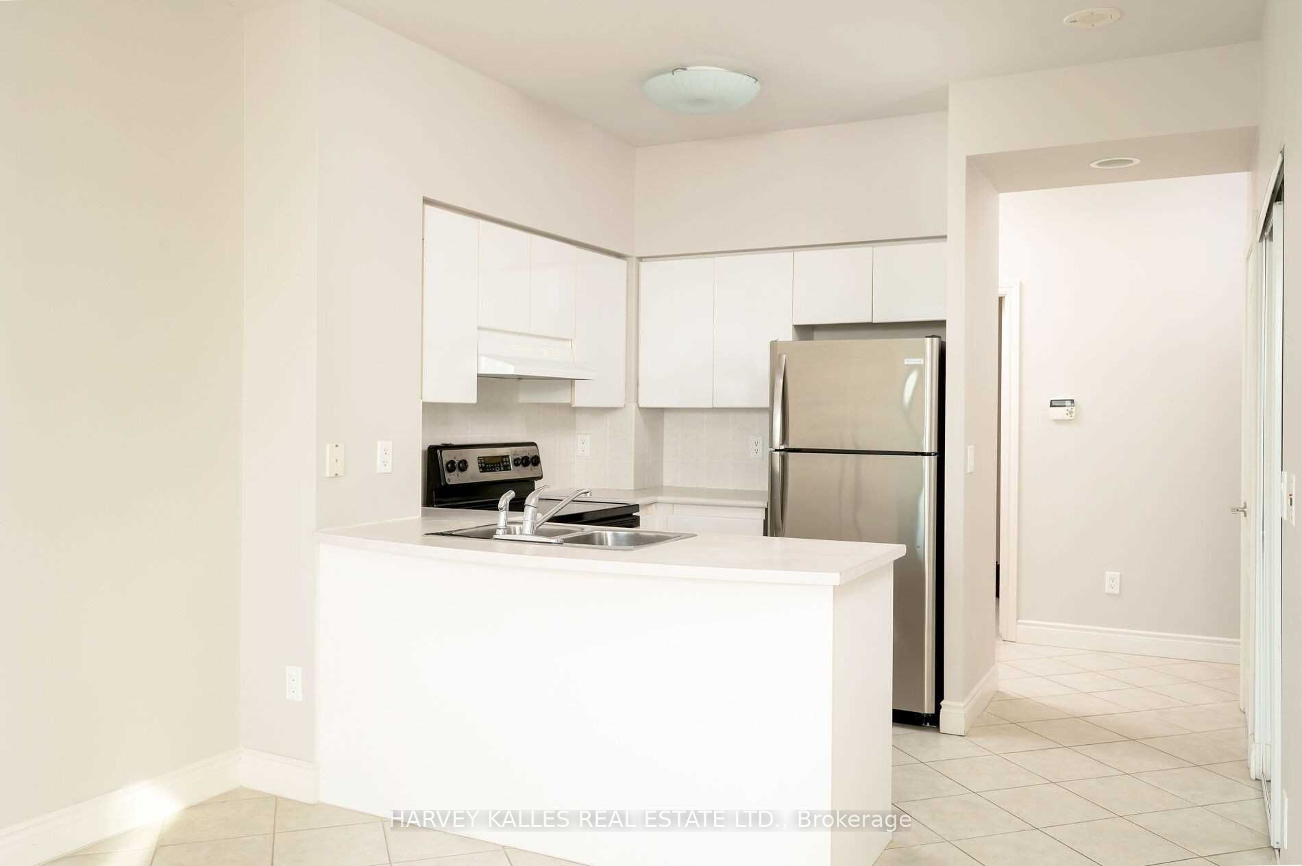 60 Brian Harrison Way Ph 3401