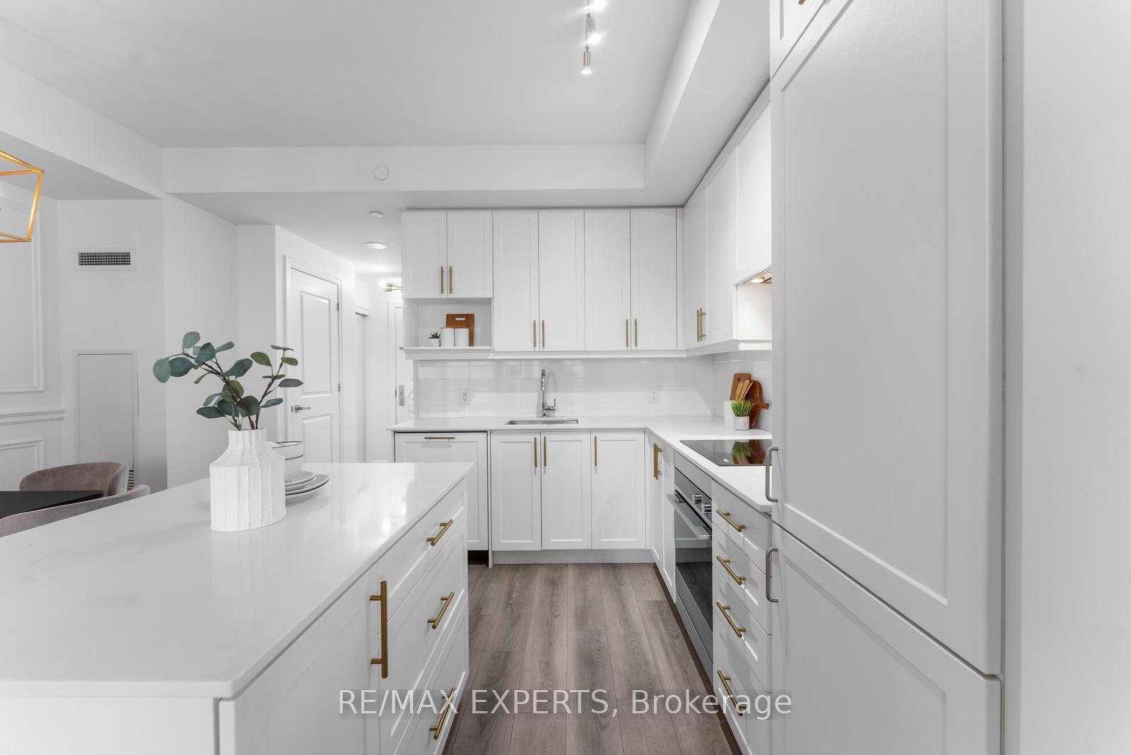 1 Bedroom Condo at 9075 Jane, Vaughan For sale