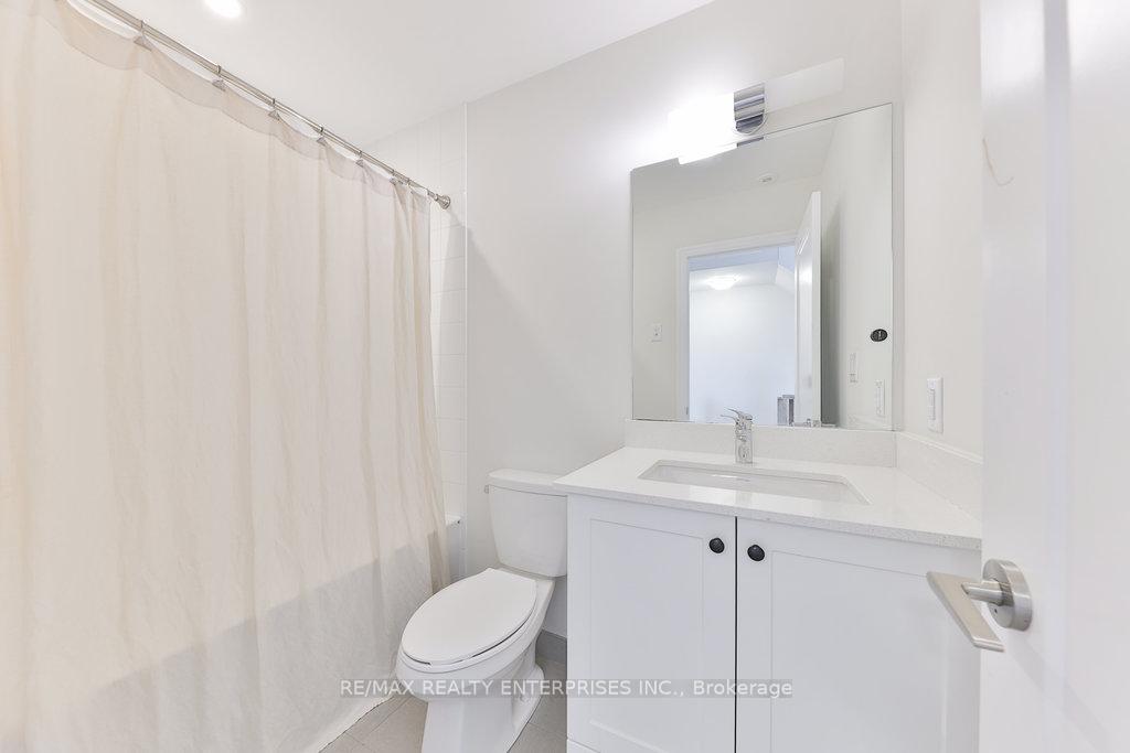 2 Bedrooms Condo at 657 Cricklewood, Mississauga For sale