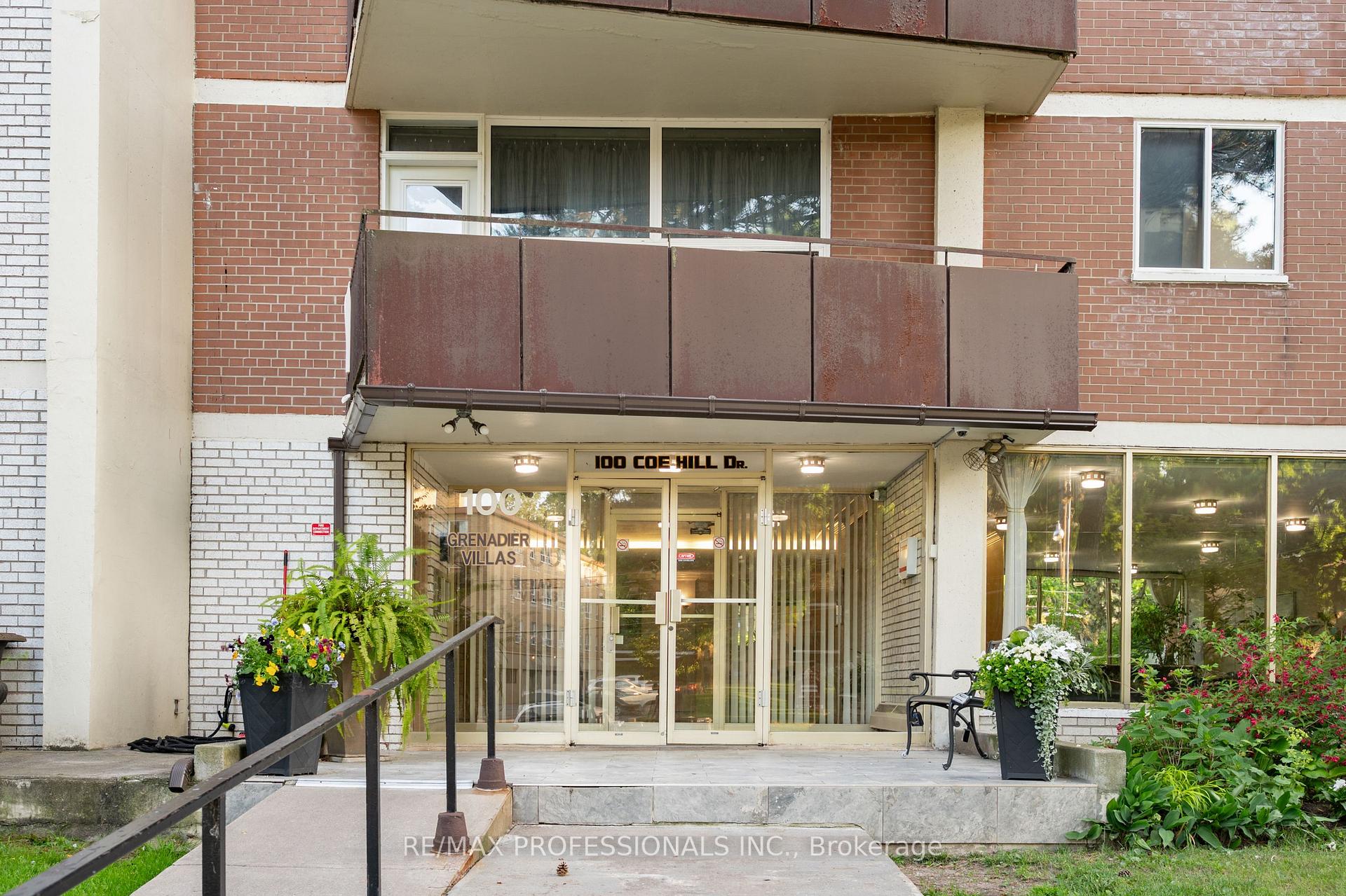 2 Bedrooms Co-op at 100 Coe Hill, Toronto For sale