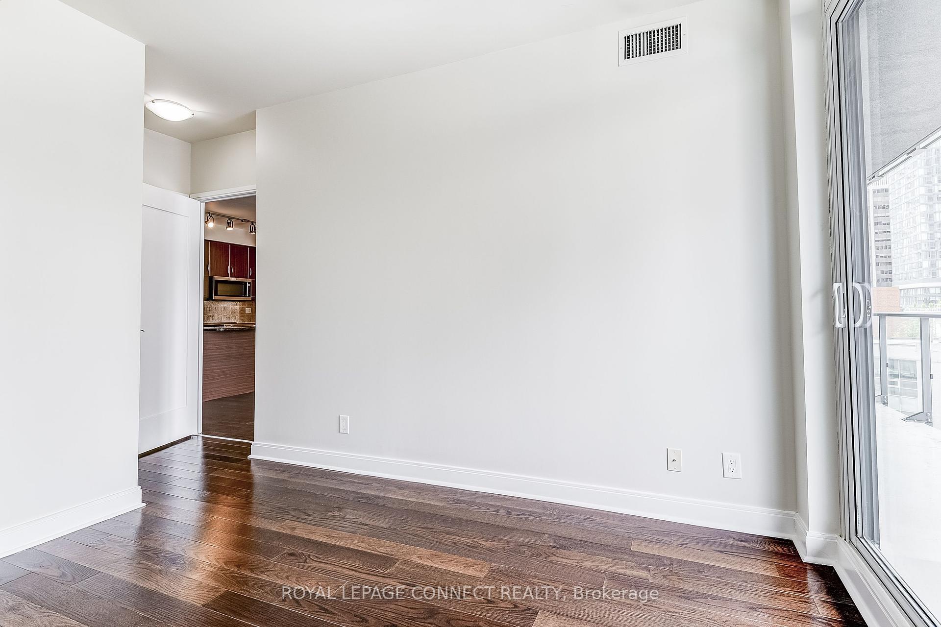 2 Bedrooms Condo at 825 Church, Toronto For sale