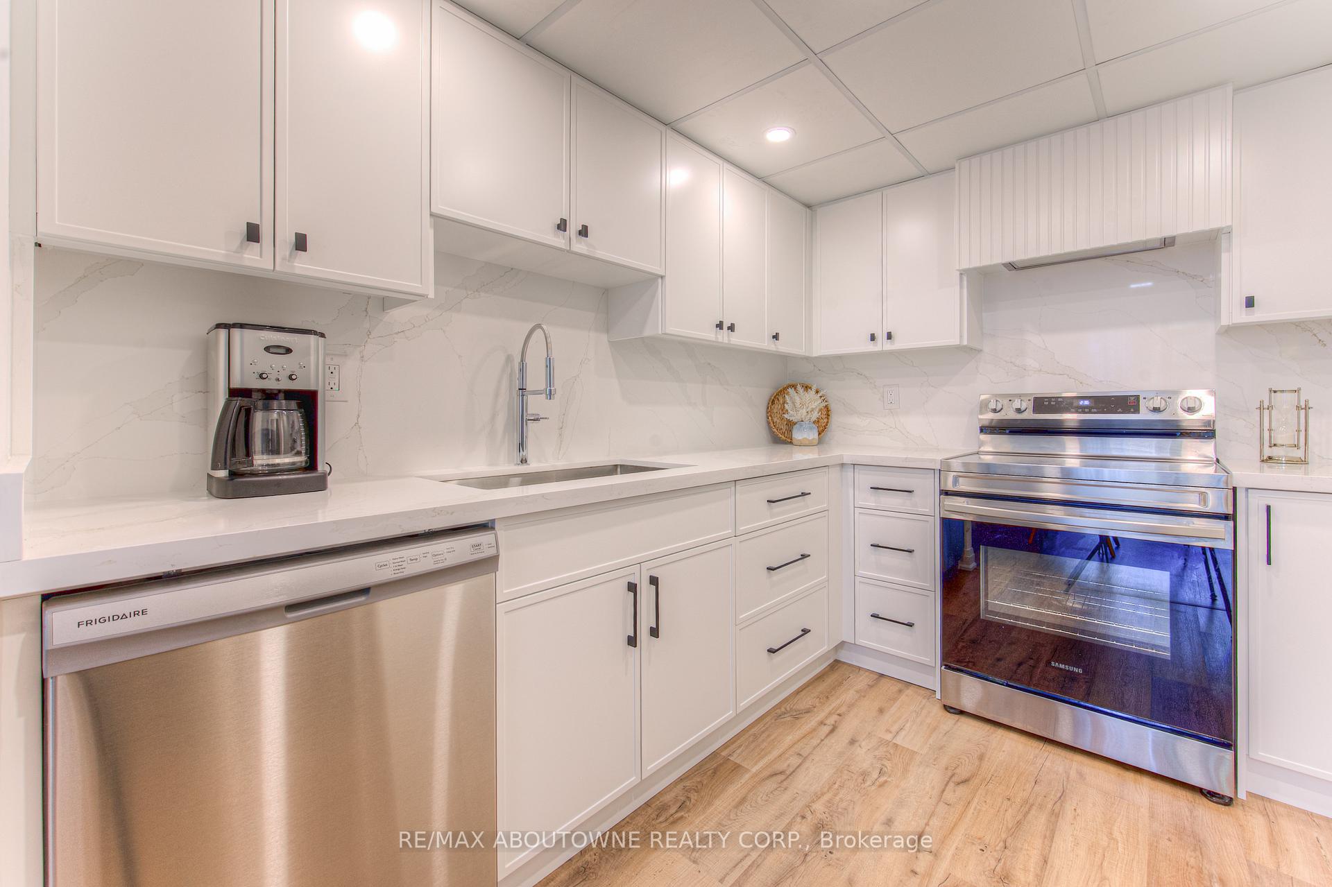 1 Bedroom Condo at 5090 Pinedale, Burlington For sale