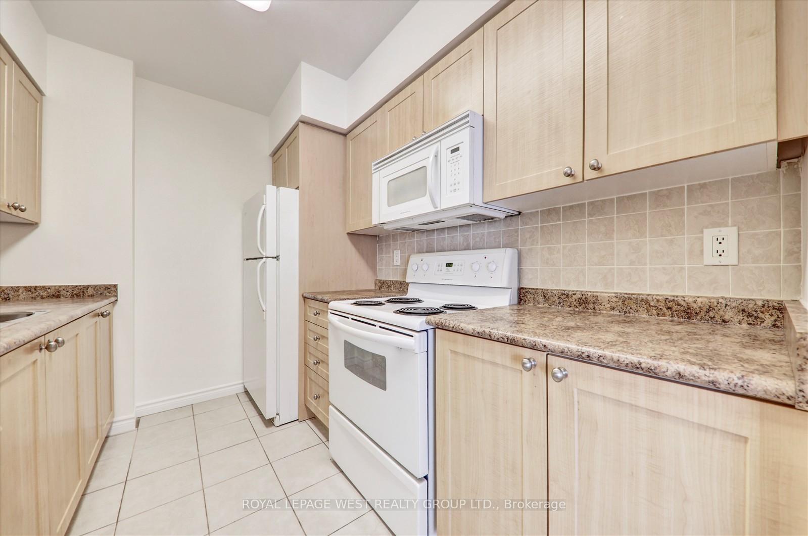 1 Bedroom Condo at 2088 Lawrence, Toronto For sale