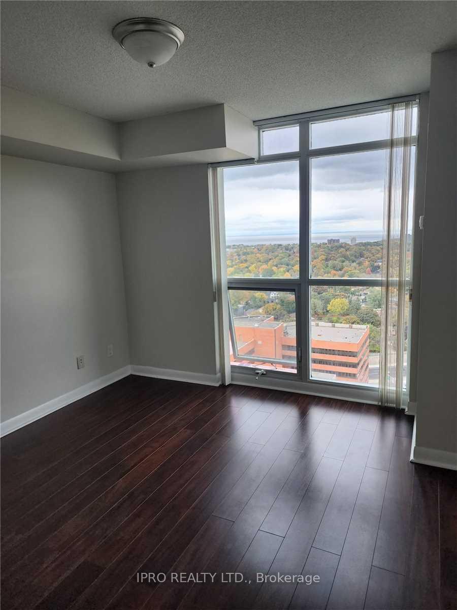 2 Bedrooms Condo at 225 Sherway,  Toronto For sale