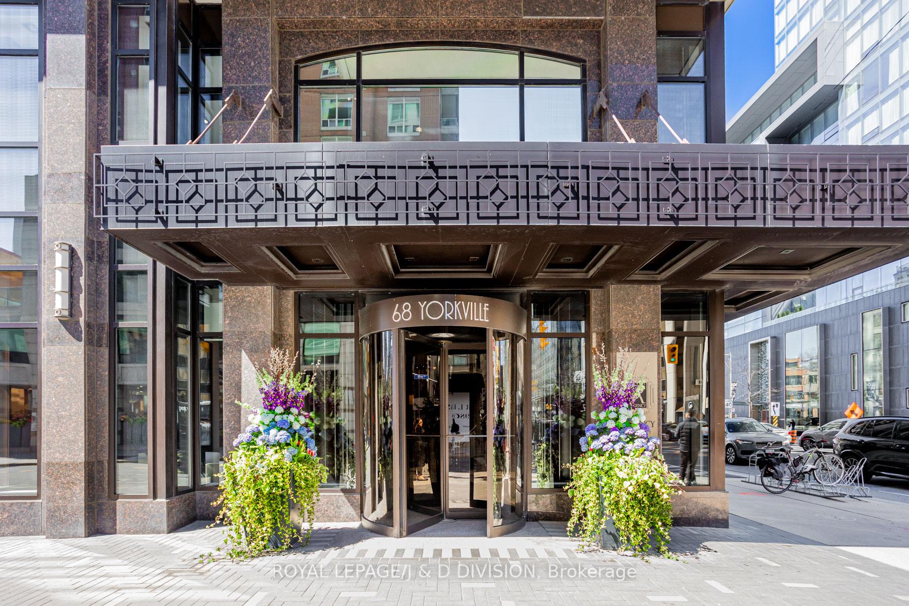 3 Bedrooms Condo at 68 Yorkville,  Toronto For sale