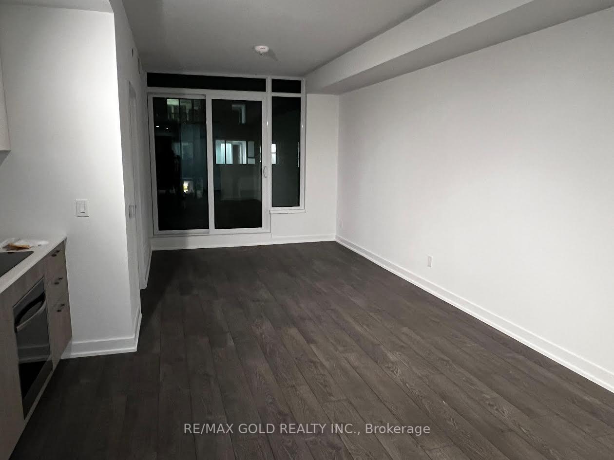 3 Bedrooms Condo at 1928 Lakeshore, Toronto For sale
