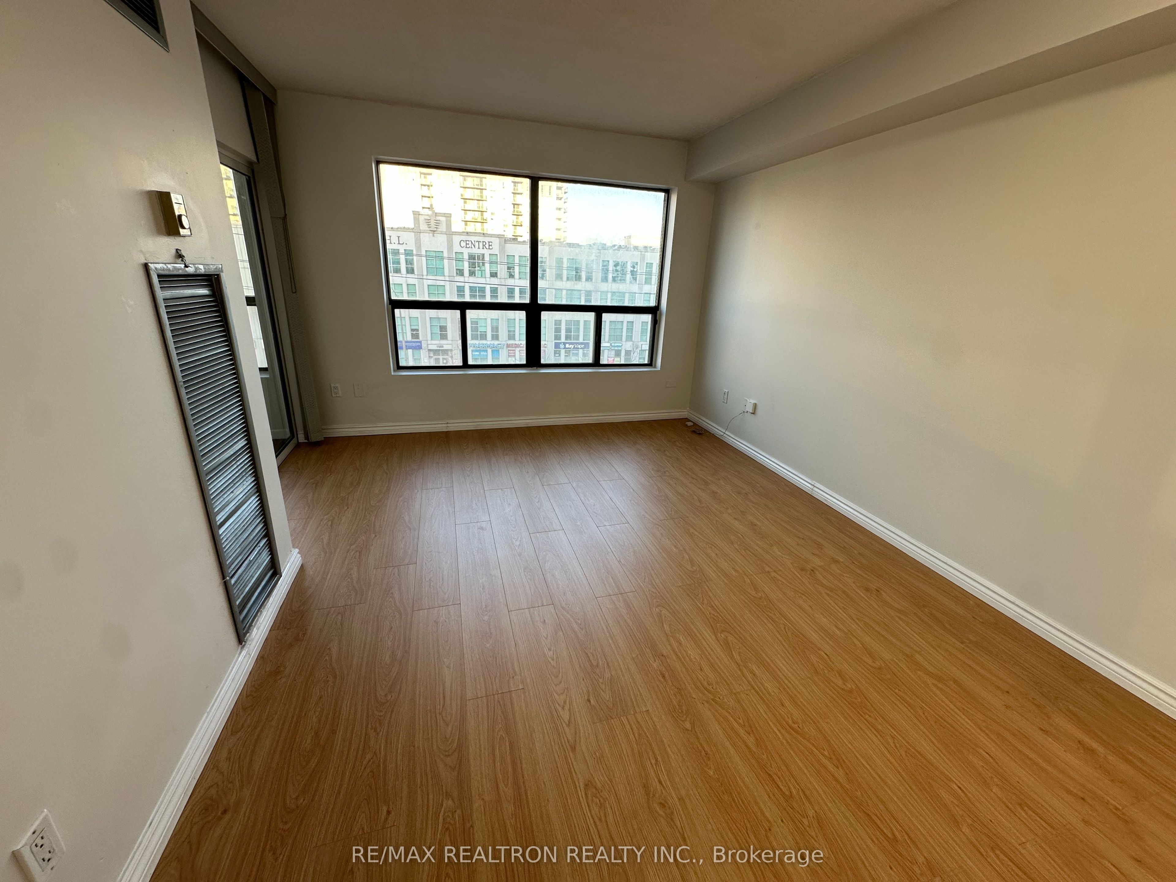 39 Kimbercroft Court, #513