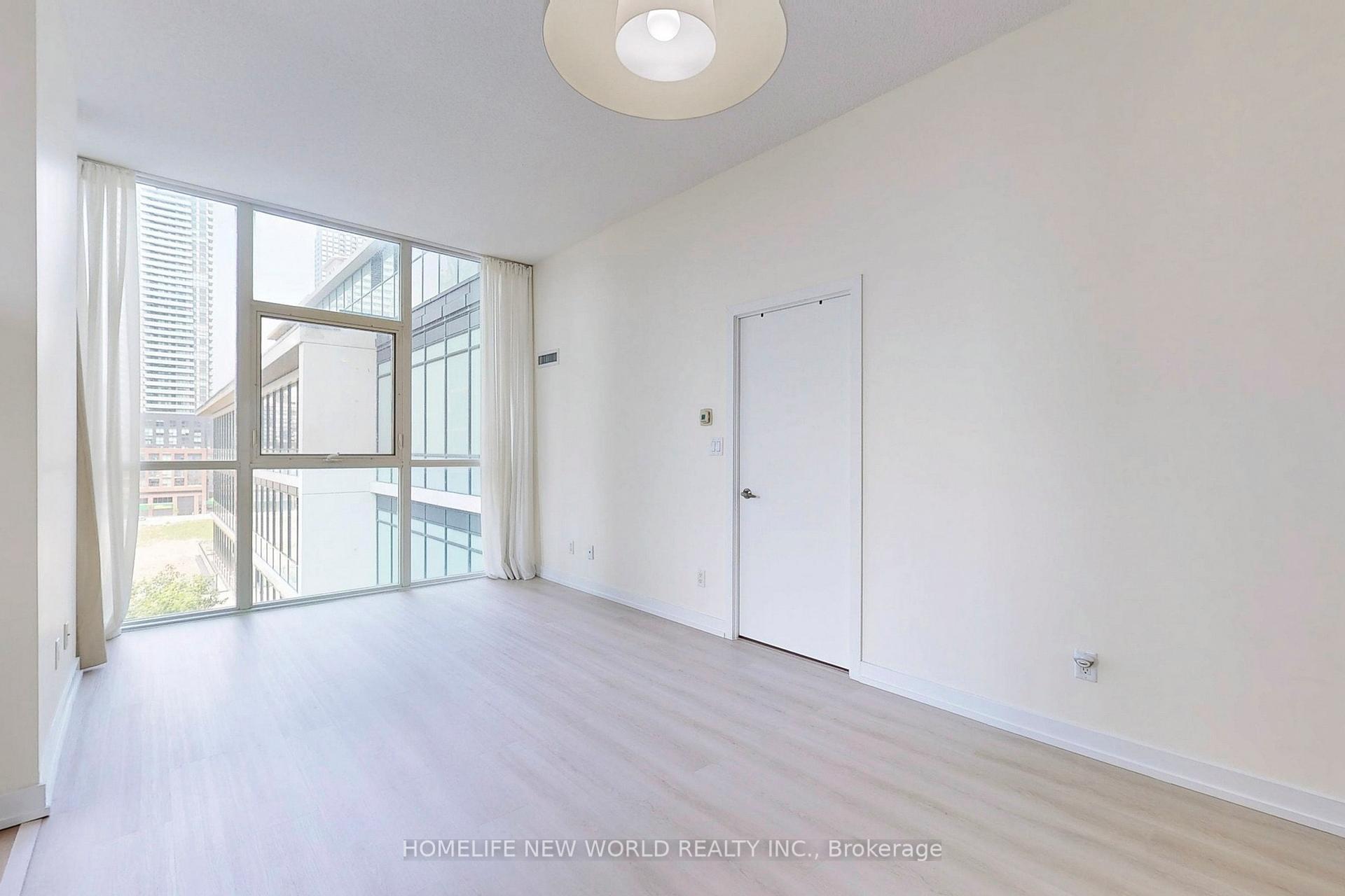 2 Bedrooms Condo at 4070 Confederation, Mississauga For sale