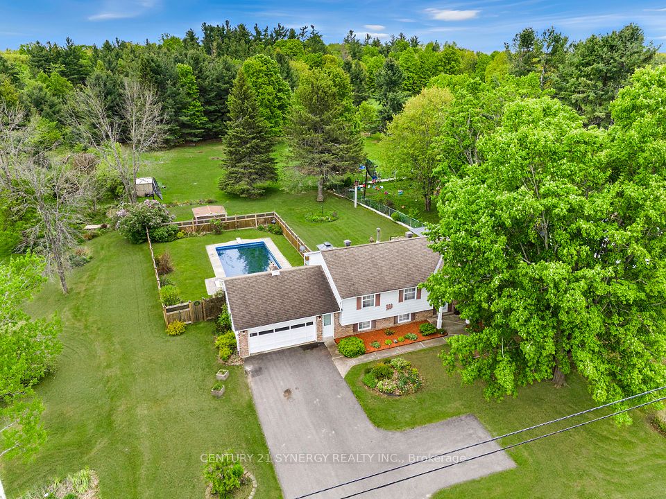 4551 Lanark County Road 43