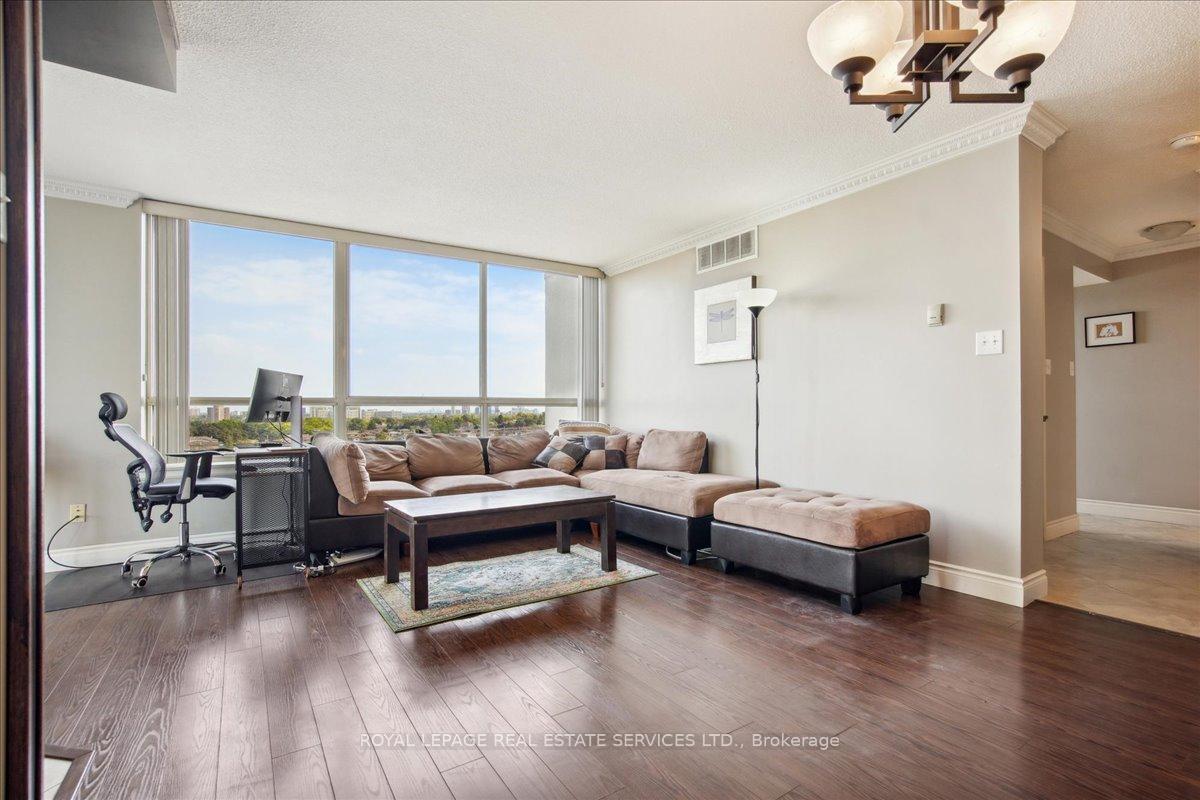 2 Bedrooms Condo at 1360 Rathburn,  Mississauga For sale