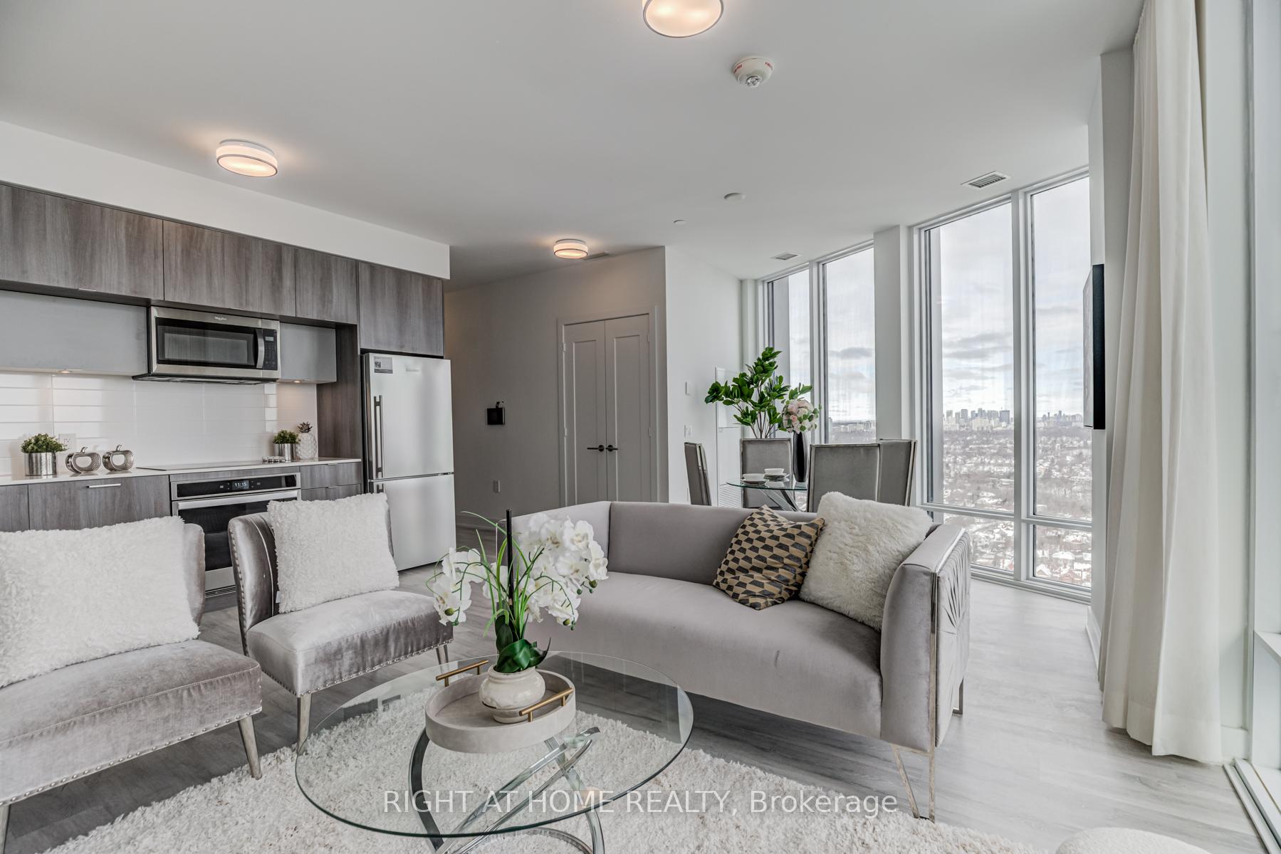 2 Bedrooms Condo at 575 Bloor,  Toronto For sale