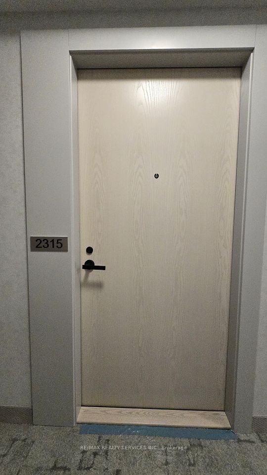 225 Commerce