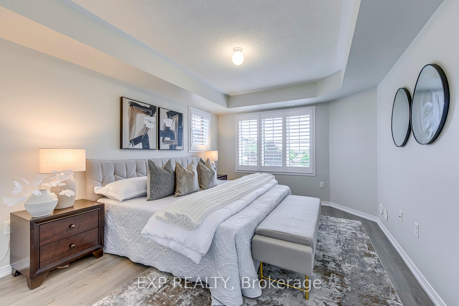 2 Bedrooms Condo at 2484 Post, Oakville For sale