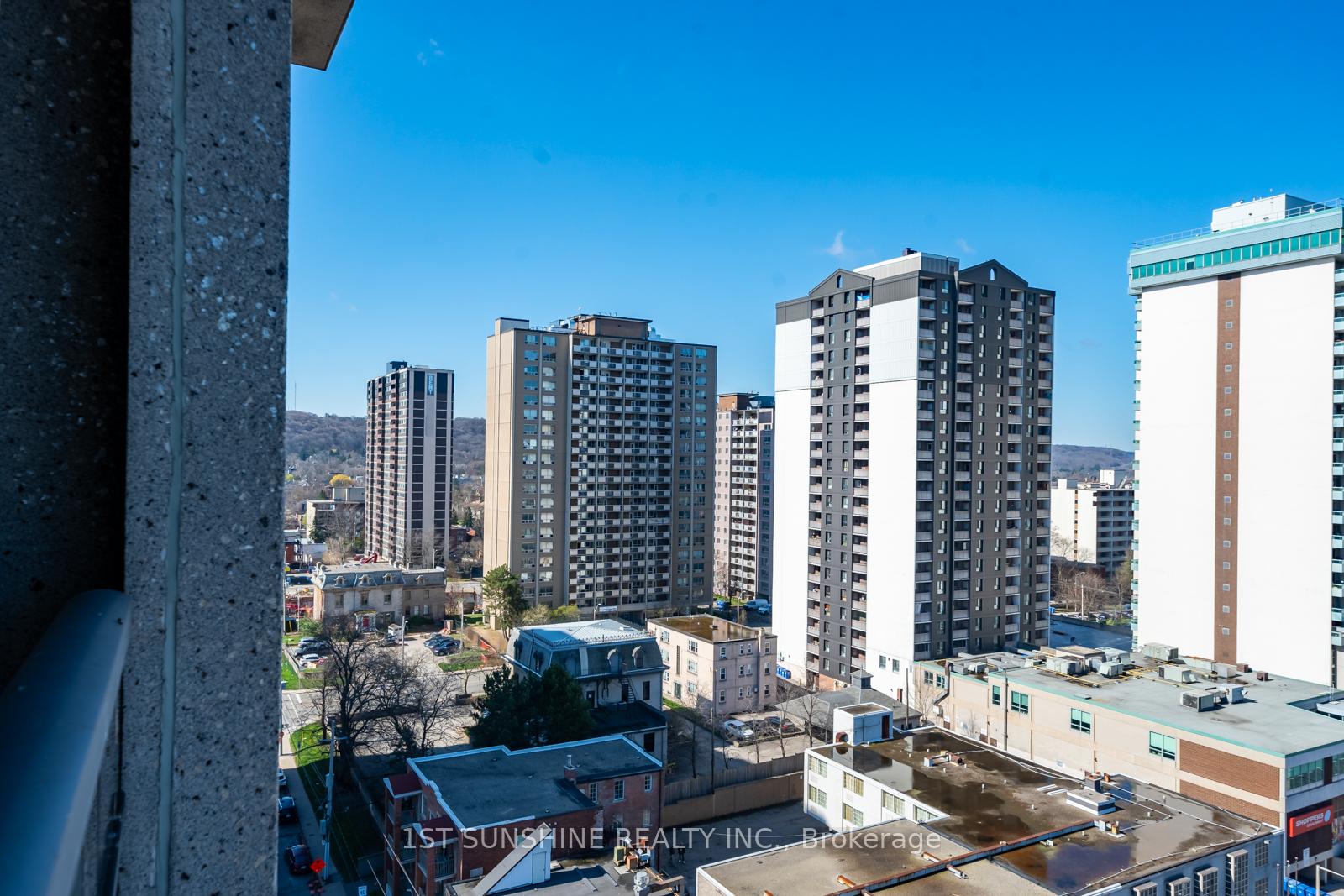 2 Bedrooms Condo at 150 MAIN,  Hamilton For sale