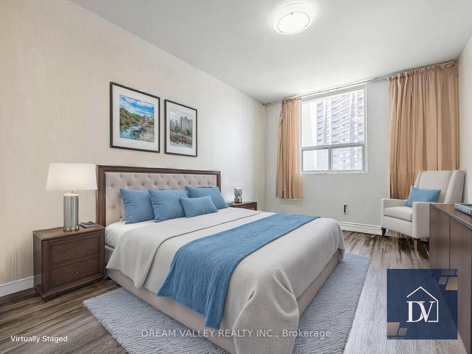 3 Bedrooms Condo at 3420 EGLINTON,  Toronto For sale