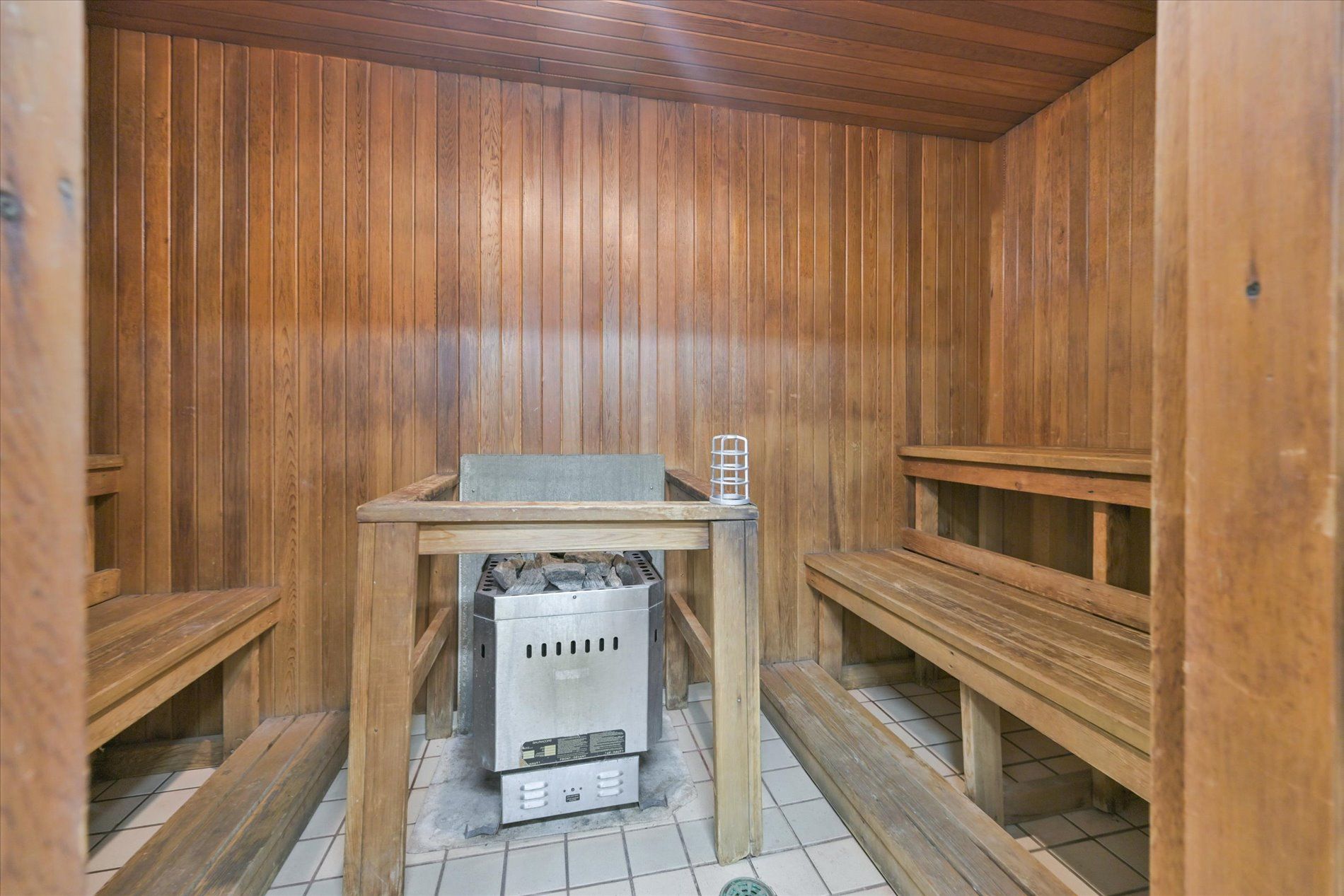 130 Carlton Street Unit# 810 Toronto C08 Ontario M5A 4K3