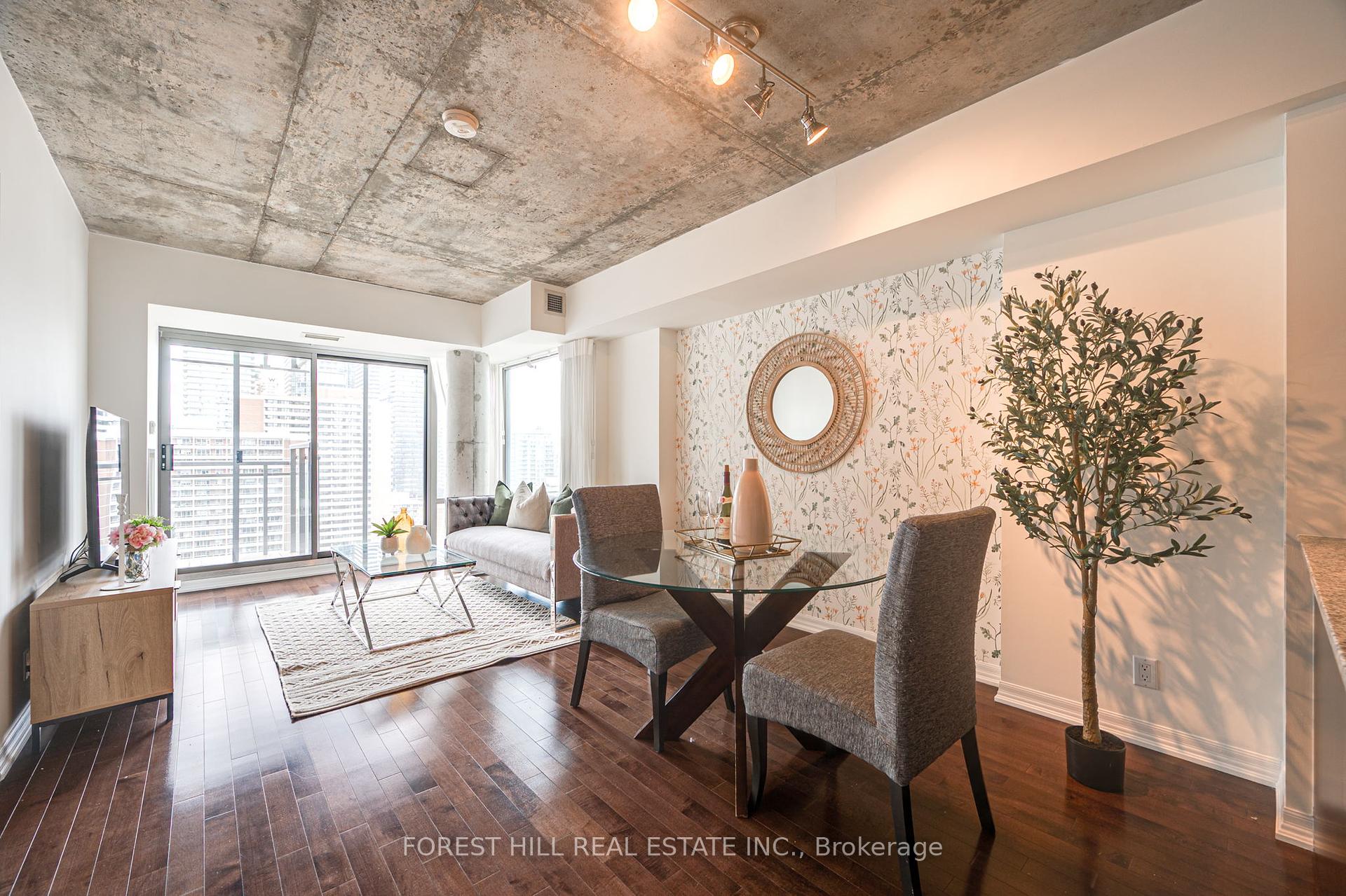 2 Bedrooms Condo at 22 Wellesley, Toronto For sale