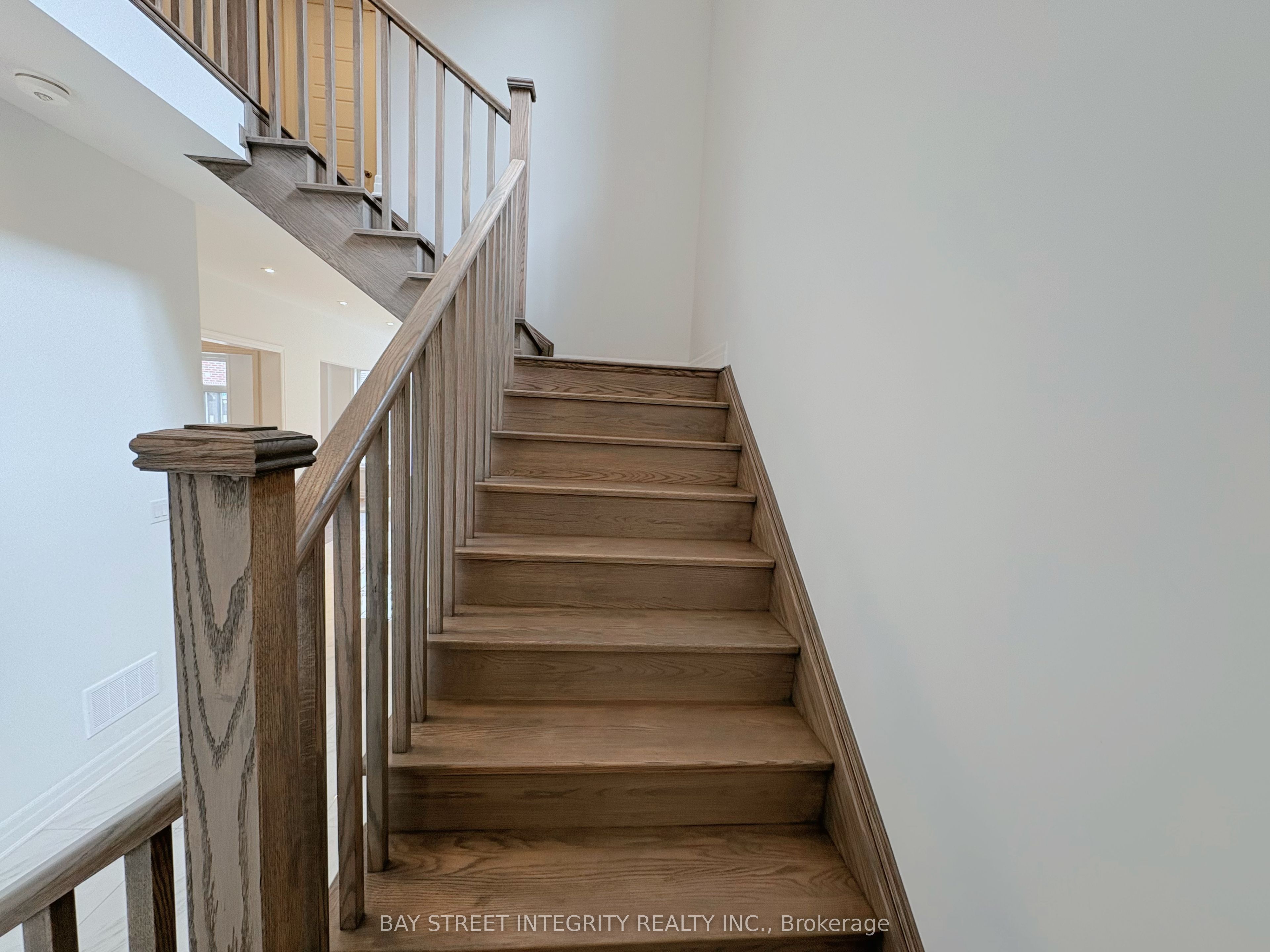 6 Spring Oak Crescent S