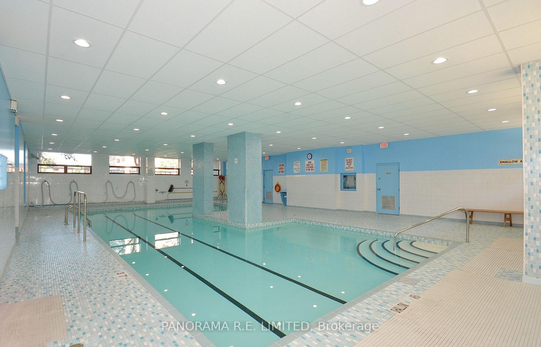 4 Bedrooms Condo at 15 La Rose, Toronto For sale