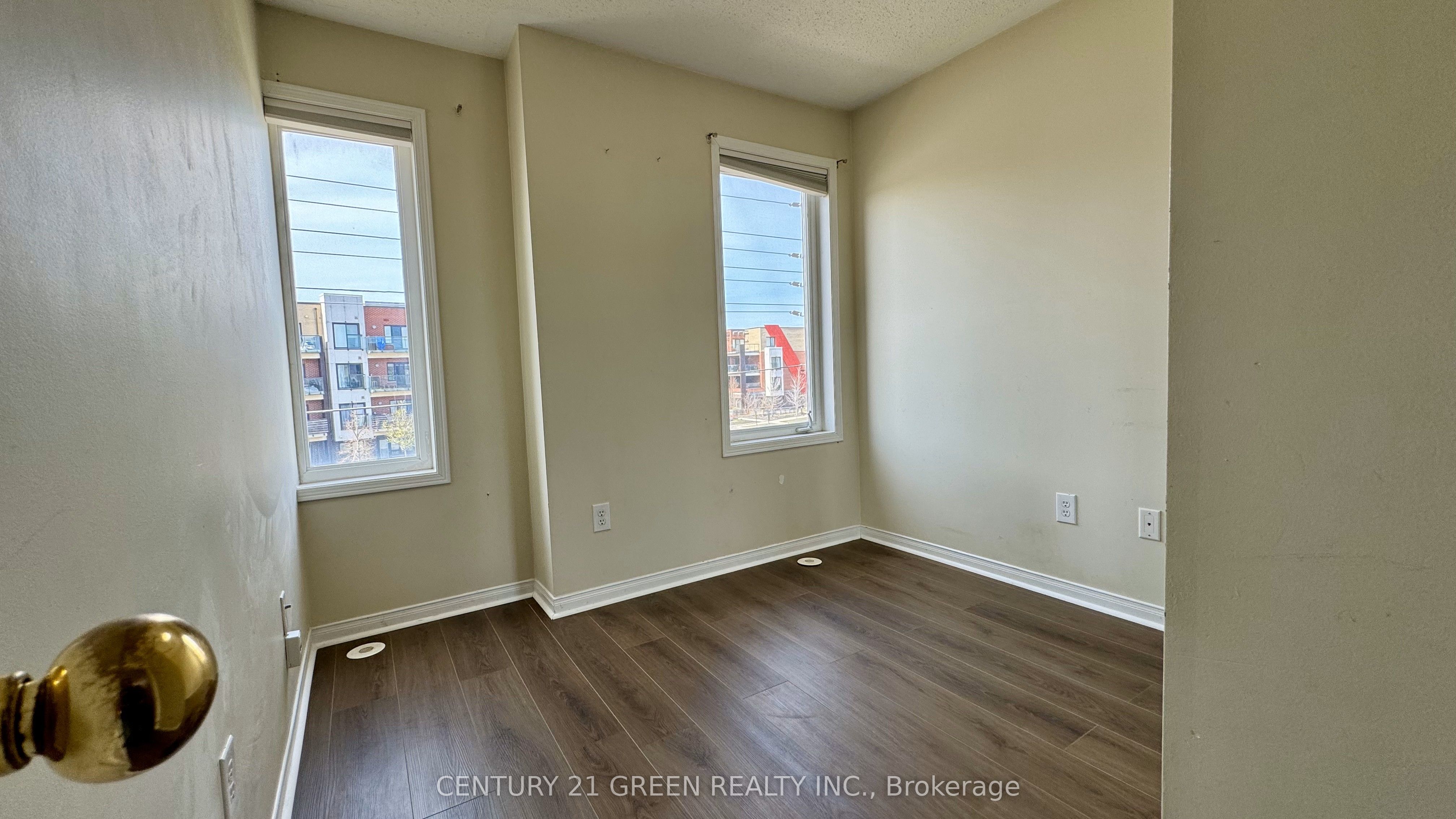 3056 Eglinton Avenue W, #61