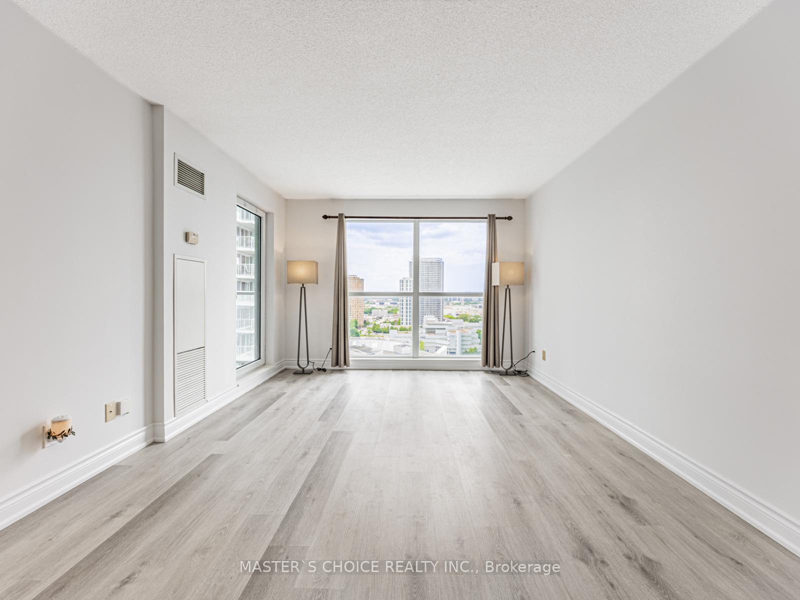 2 Bedrooms Condo at 70 Town Centre, Toronto For sale