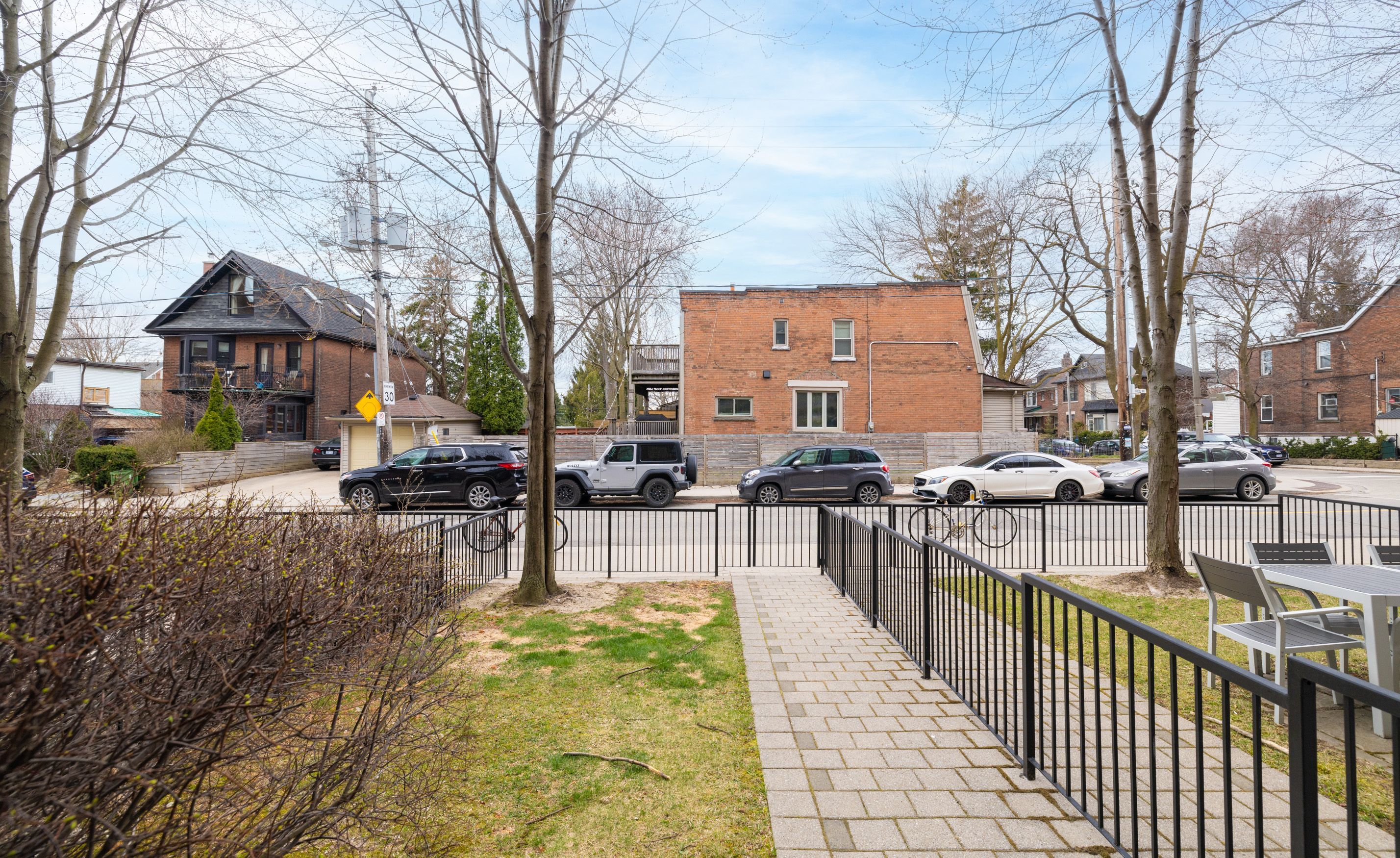 363 Sorauren Avenue 111