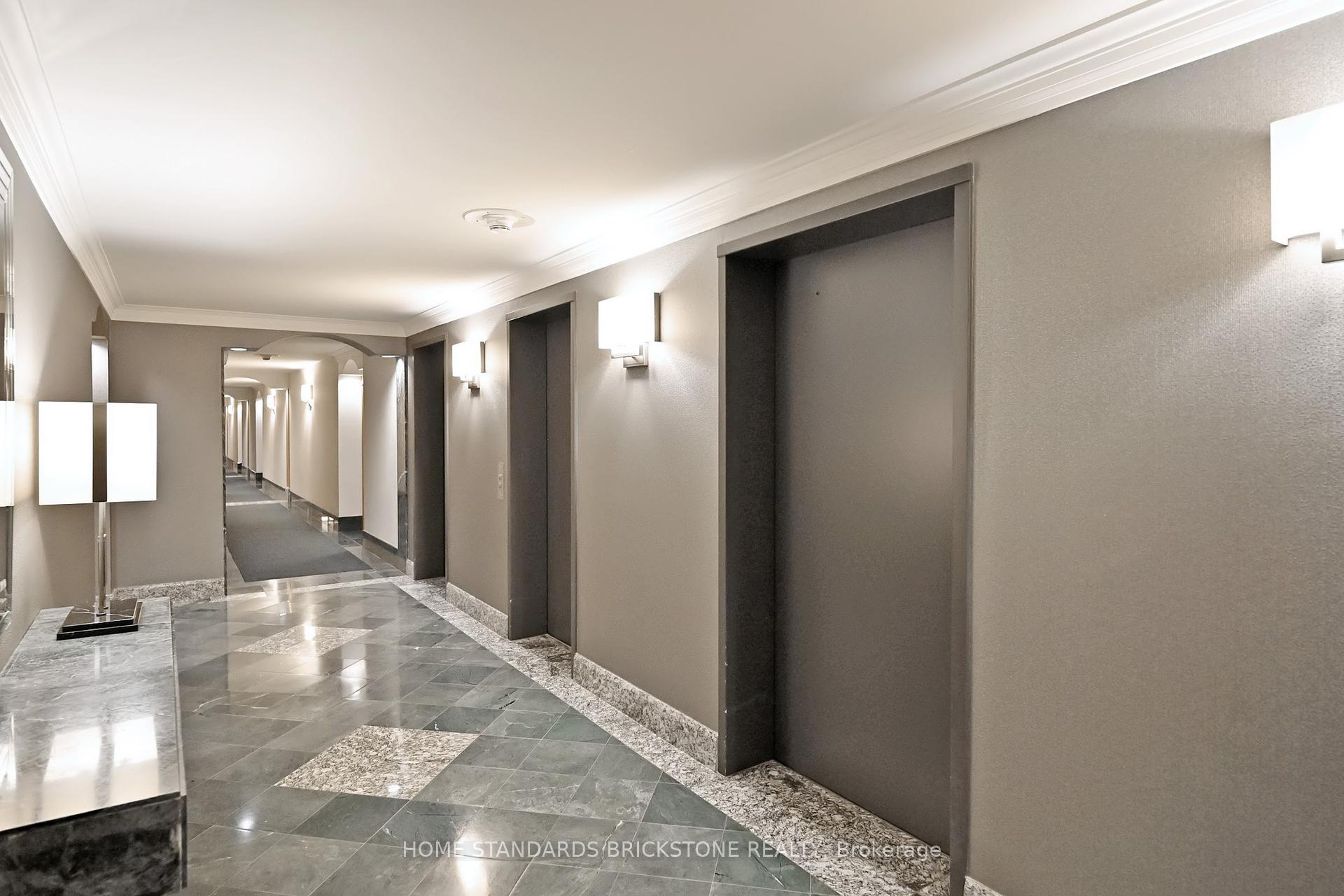 2 Bedrooms Condo at 110 Bloor, Toronto For sale